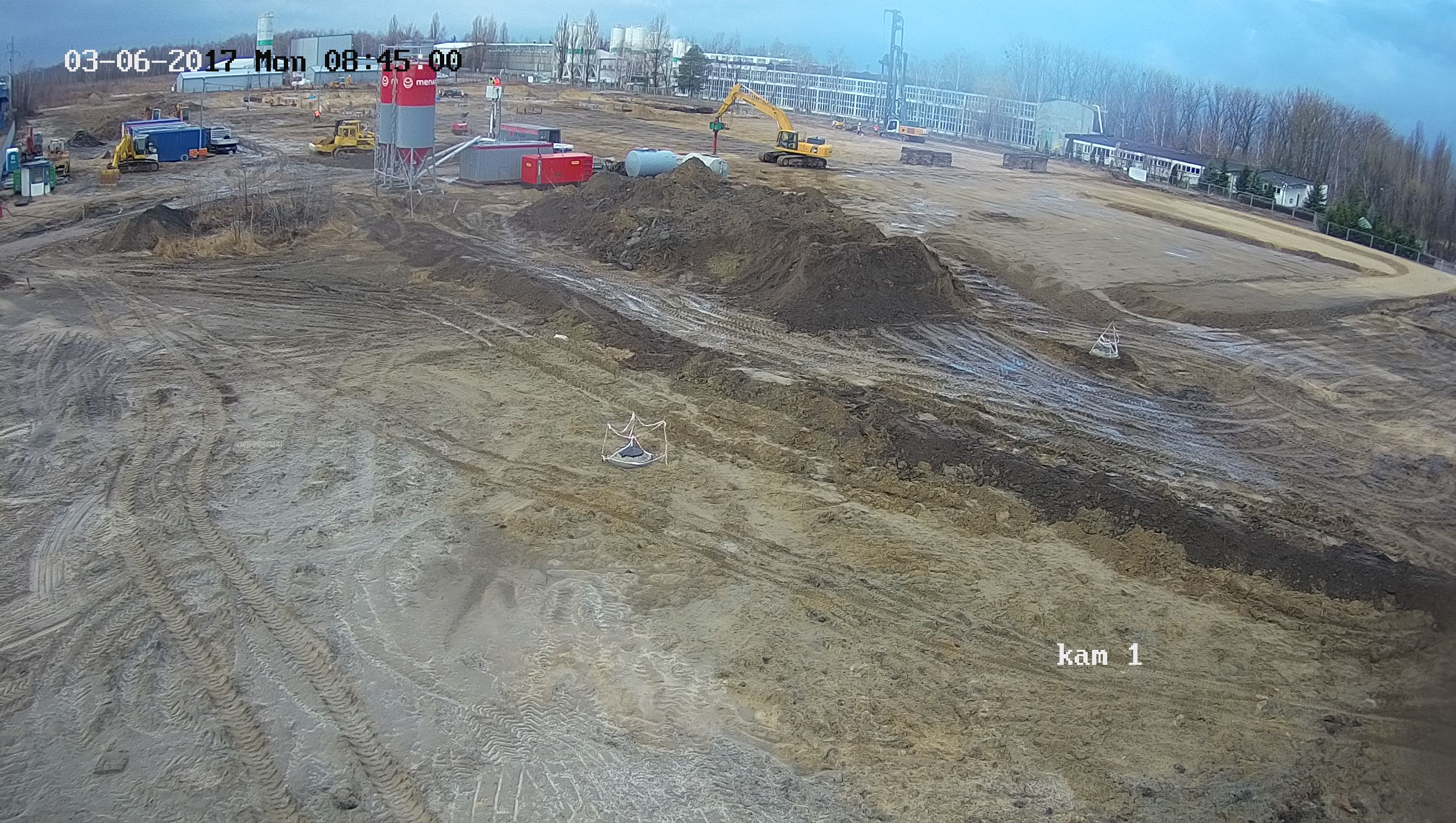 monitoring placu budowy fabryki schollglas w tarnobrzegu -- kamery hikvision